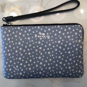 Coach Corner Zip Wristlet Ditsy Star Print